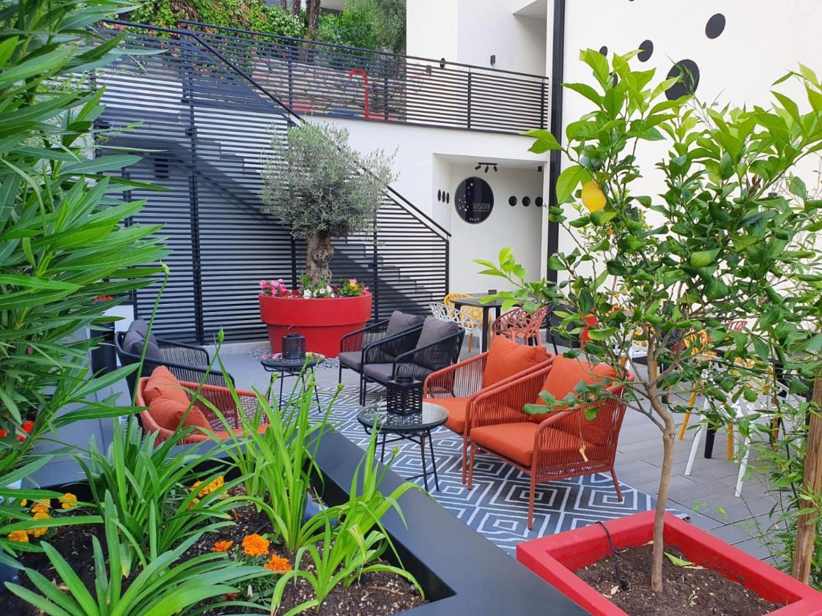 Visioni Lake View Boutique Rooms & Breakfast - Adults Friendly リーヴァ・デル・ガルダ エクステリア 写真