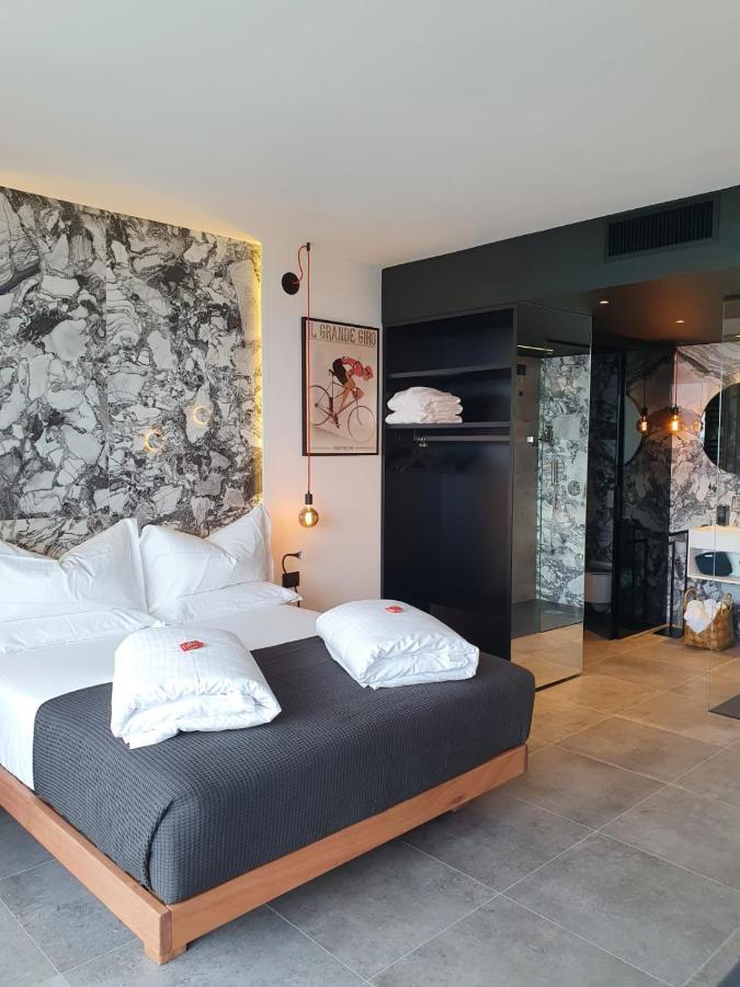 Visioni Lake View Boutique Rooms & Breakfast - Adults Friendly リーヴァ・デル・ガルダ エクステリア 写真